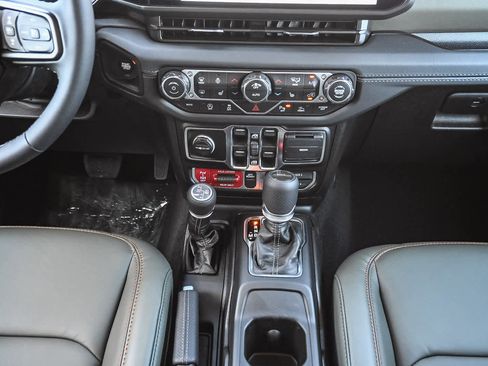 New 2026 Jeep Gladiator Mojave image 19