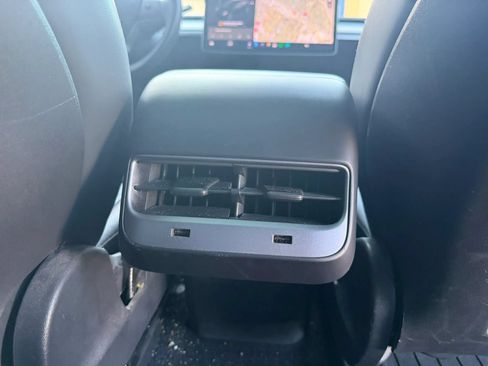 Used 2020 Tesla Model 3 Standard Range Plus RWD image 19