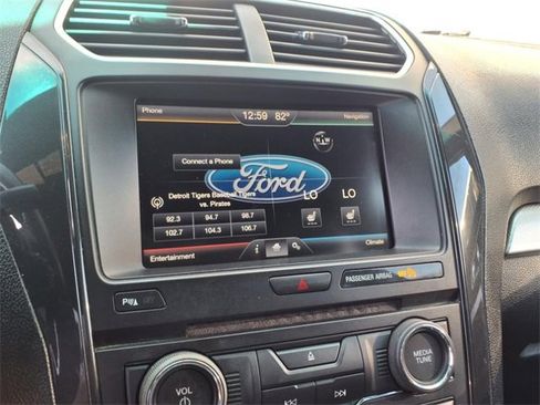 Used 2016 Ford Explorer XLT w/ Equipment Group 202A image 16