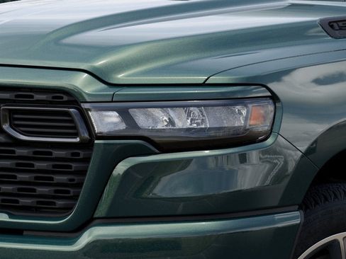 New 2026 RAM 1500 Express AWD/4WD image 10