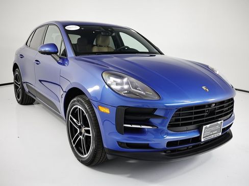 Certified 2021 Porsche Macan image 9