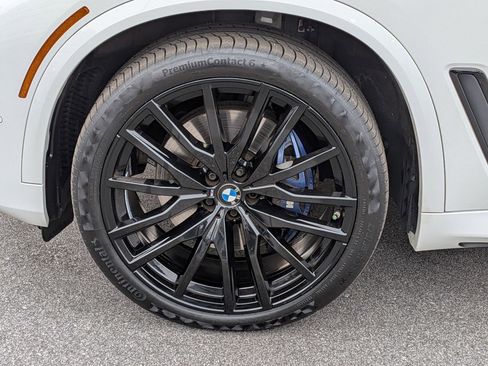 Used 2022 BMW X5 xDrive40i w/ M Sport Package image 10