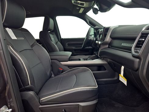 Used 2025 RAM 2500 Laramie w/ Night Edition AWD/4WD image 24