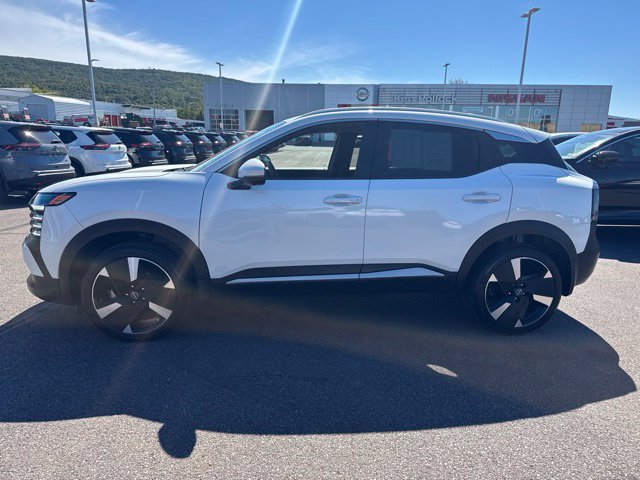 Certified 2025 Nissan Kicks SR AWD/4WD image 9