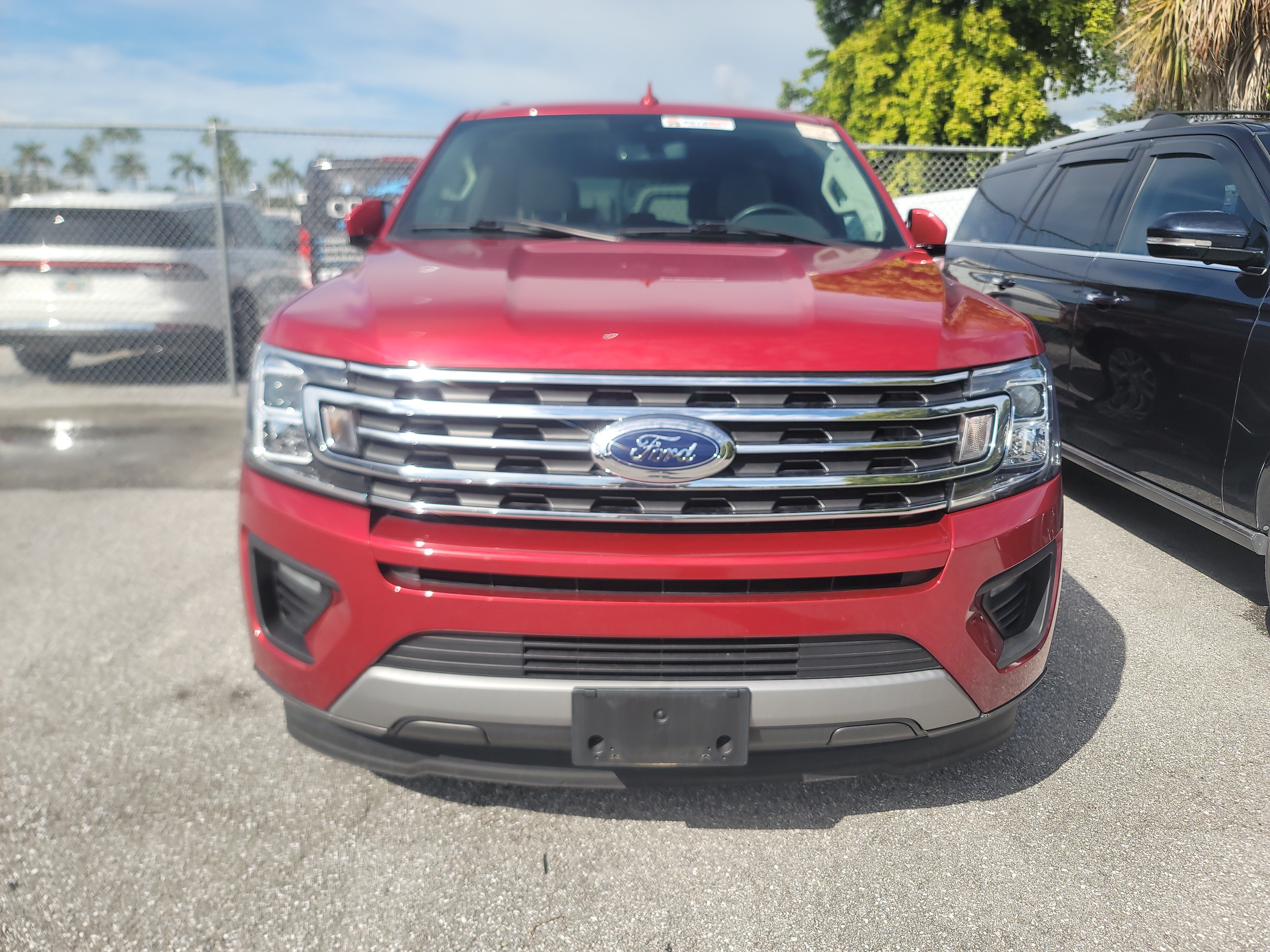 Used 2021 Ford Expedition XLT RWD image 2