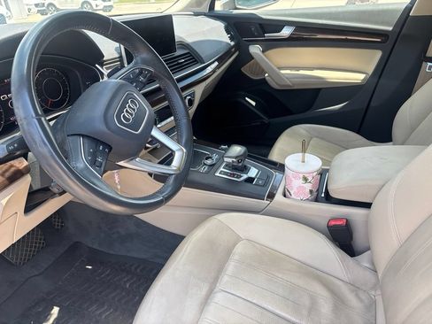Used 2018 Audi Q5 Prestige w/ Prestige Package AWD/4WD image 3