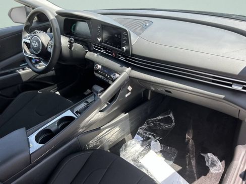 New 2026 Hyundai Elantra Hybrid FWD image 16