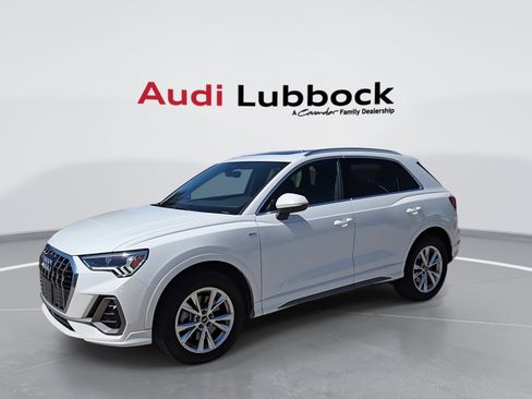 Used 2023 Audi Q3 2.0T Premium AWD/4WD image 4