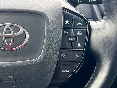 Certified 2023 Toyota Prius XLE image 26