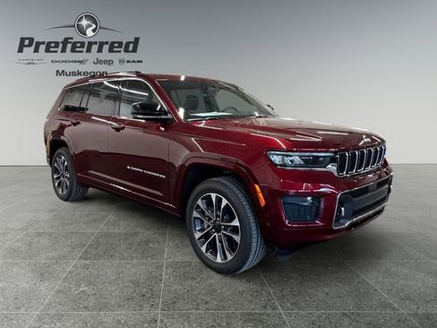New 2025 Jeep Grand Cherokee L Overland w/ Luxury Tech Group IV image 3