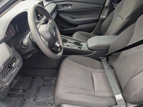 Certified 2025 Honda Accord SE image 15