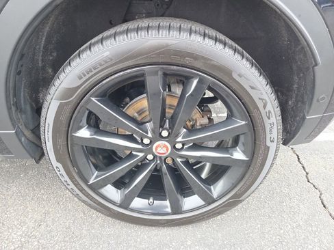 Used 2019 Jaguar E-PACE R-Dynamic SE image 15