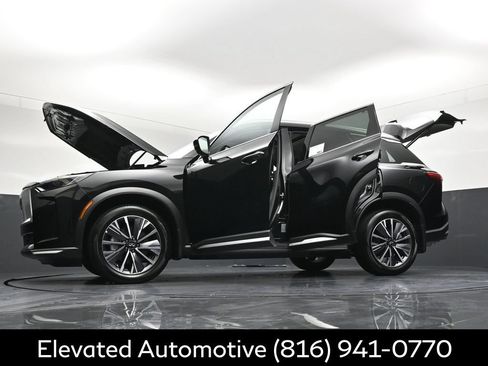 Certified 2026 INFINITI QX60 Luxe w/ Cargo Package AWD/4WD image 38