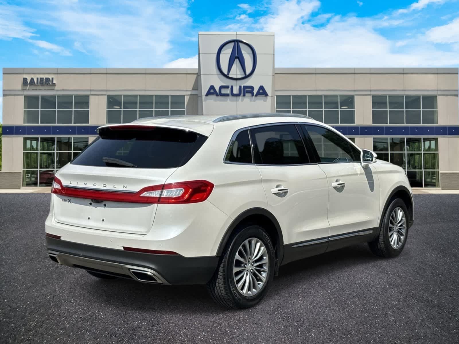 Used 2016 Lincoln MKX Select w/ Select Plus Package FWD image 5