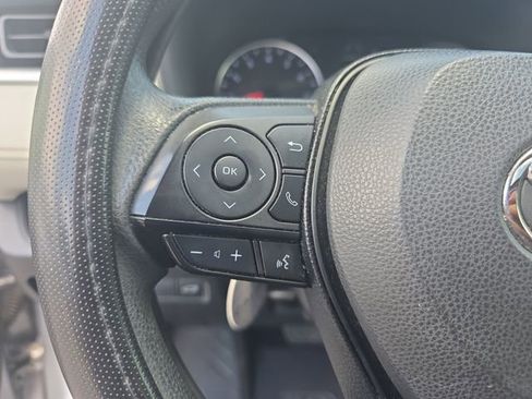 Used 2019 Toyota RAV4 XLE FWD image 22