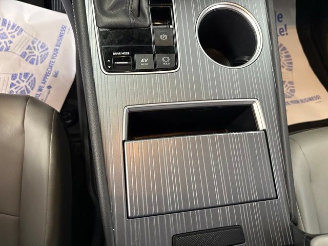 Used 2025 Toyota Sienna XLE w/ XLE Plus Package FWD image 66