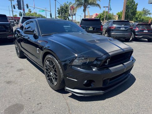 Used 2014 Ford Mustang Shelby GT500 w/ Equipment Group 821A RWD image 2