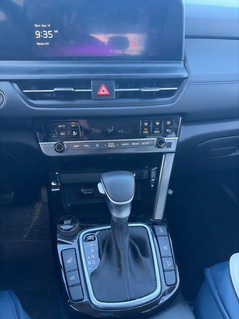Used 2024 Kia Seltos EX AWD/4WD image 6