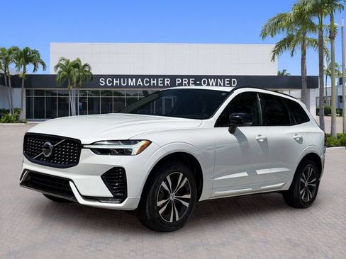 Used 2025 Volvo XC60 B5 Core w/ Protection Package Premier AWD/4WD image 3