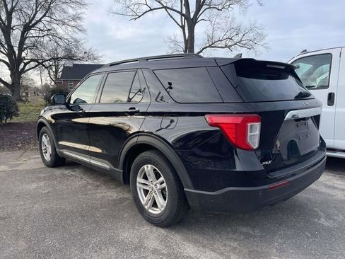 Used 2020 Ford Explorer XLT RWD image 4