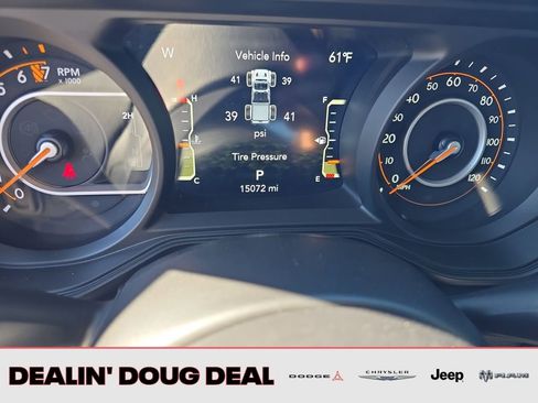 Used 2024 Jeep Gladiator Sport image 17
