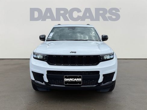 Used 2024 Jeep Grand Cherokee L Laredo AWD/4WD image 2