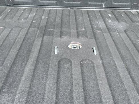 Used 2022 RAM 2500 Laramie w/ Chrome Appearance Group AWD/4WD image 7