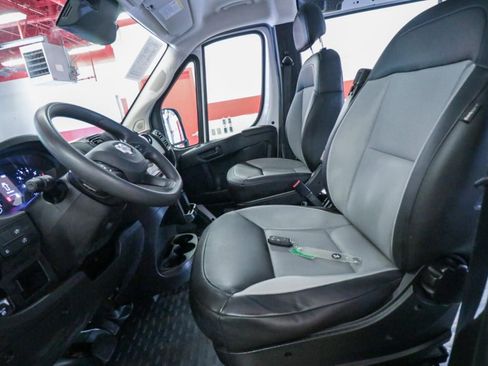 Used 2025 RAM ProMaster 2500 w/ Convenience Group FWD image 14