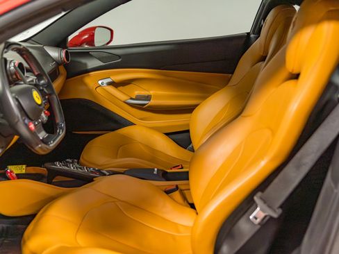 Used 2020 Ferrari F8 Tributo image 18