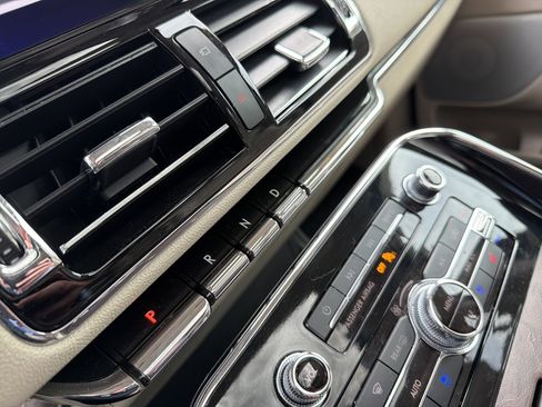 Used 2020 Lincoln Navigator L Reserve w/ Luxury Package image 26