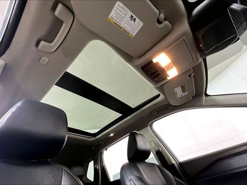 Used 2022 Nissan Rogue Platinum w/ Head-Up Display Package image 22