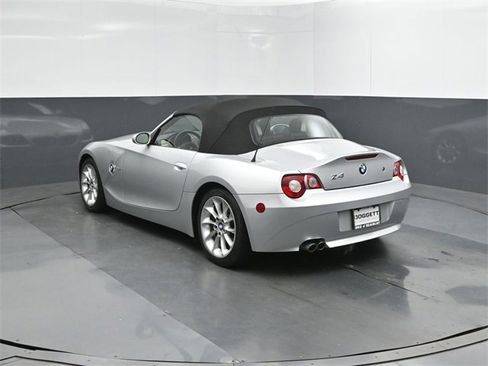 Used 2005 BMW Z4 2.5i image 5