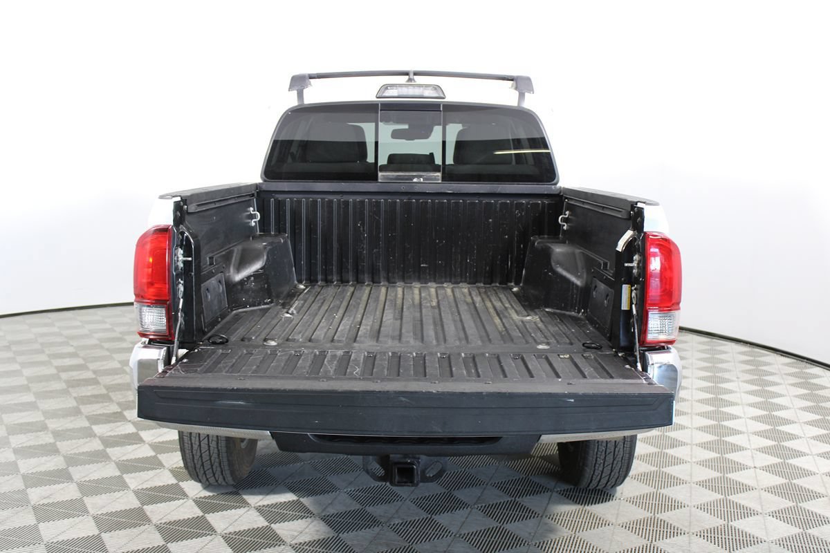 Used 2018 Toyota Tacoma SR5 RWD image 37
