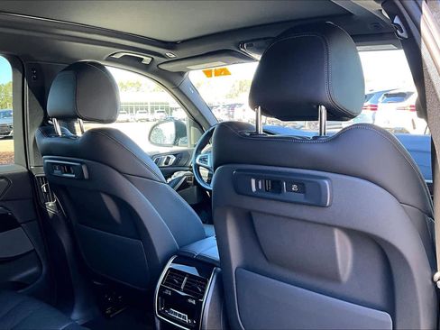 Used 2023 BMW X5 xDrive40i w/ M Sport Package image 21