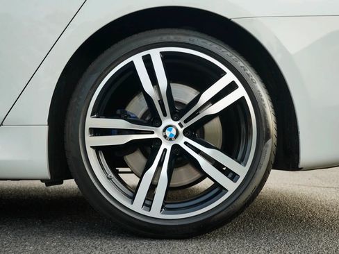 Used 2018 BMW 750i xDrive AWD/4WD image 15