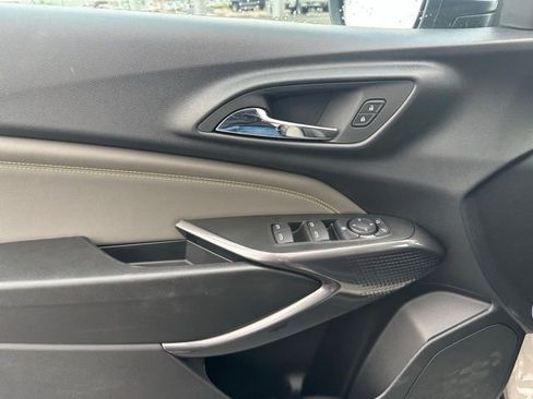 New 2026 Chevrolet Trax ACTIV w/ Sunroof Package FWD image 3