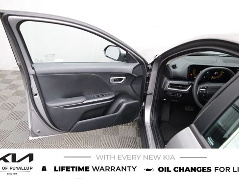 New 2026 Kia K4 FWD image 9