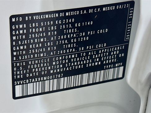 Used 2024 Volkswagen Tiguan SE R-Line image 12