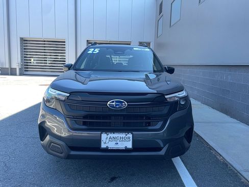 Used 2025 Subaru Forester image 2