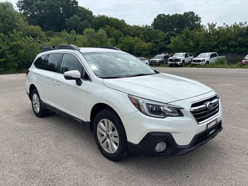 Used 2019 Subaru Outback 2.5i Premium AWD/4WD image 1