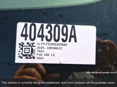 Used 2024 Chevrolet Trax LS FWD image 19