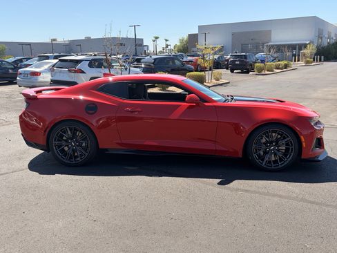 Used 2018 Chevrolet Camaro ZL1 RWD image 6
