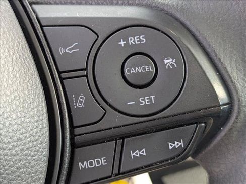 Used 2021 Toyota Corolla LE FWD image 12