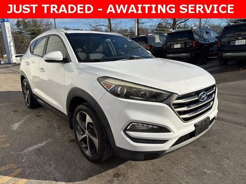 Used 2016 Hyundai Tucson Sport image 3