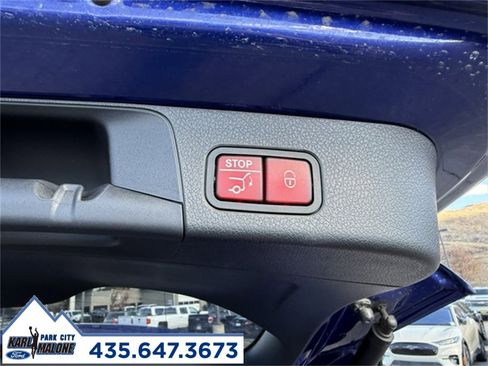 Used 2021 Mercedes-Benz GLB 250 4MATIC image 35