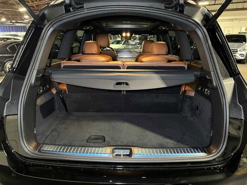 New 2026 Mercedes-Benz GLS 580 4MATIC image 17