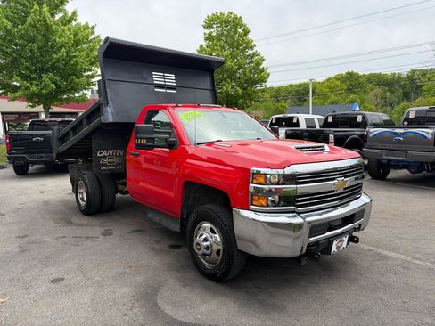 Used 2017 Chevrolet Silverado 3500 W/T w/ WT Convenience Package AWD/4WD image 4