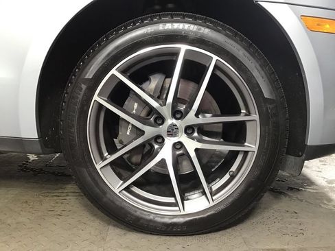 Certified 2023 Porsche Macan Turbo AWD/4WD image 14