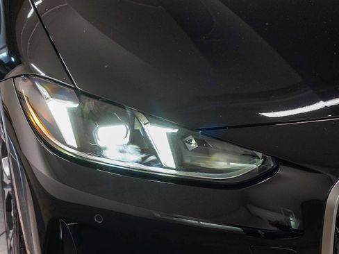 Used 2025 BMW 430i Coupe w/ Convenience Package image 8