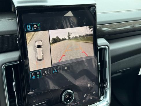 New 2026 GMC Yukon Elevation image 4